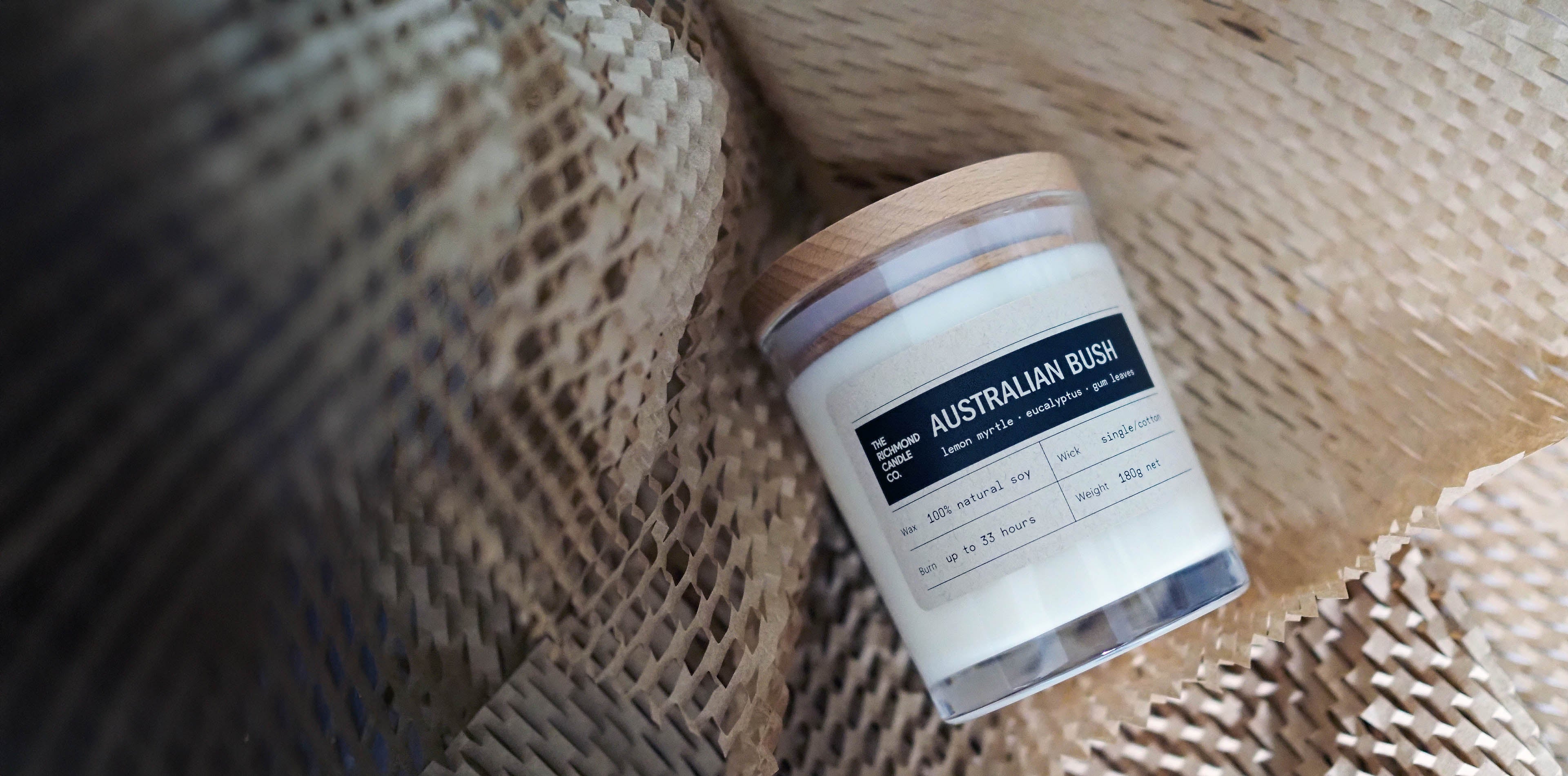 How to choose the perfect candle fragrance for a gift